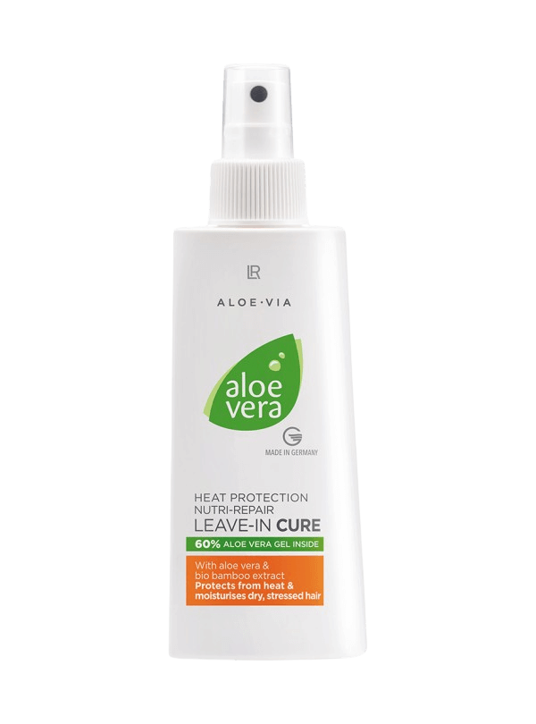Flacon de spray "Cure Aloe Vera Nutri-Repair Leave-in", enrichi de 60% de gel d'Aloe Vera et d'extrait de bambou, conçu pour protéger les cheveux de la chaleur et hydrater sans alourdir.